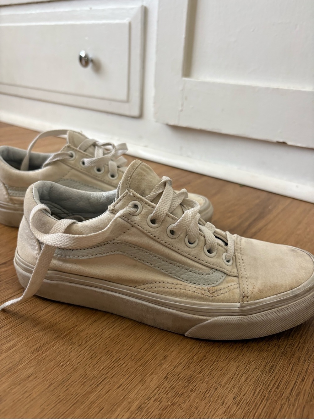 Vans Low-Top Casual Sneakers in Light Beige
